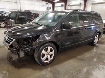  Salvage Volkswagen Routan