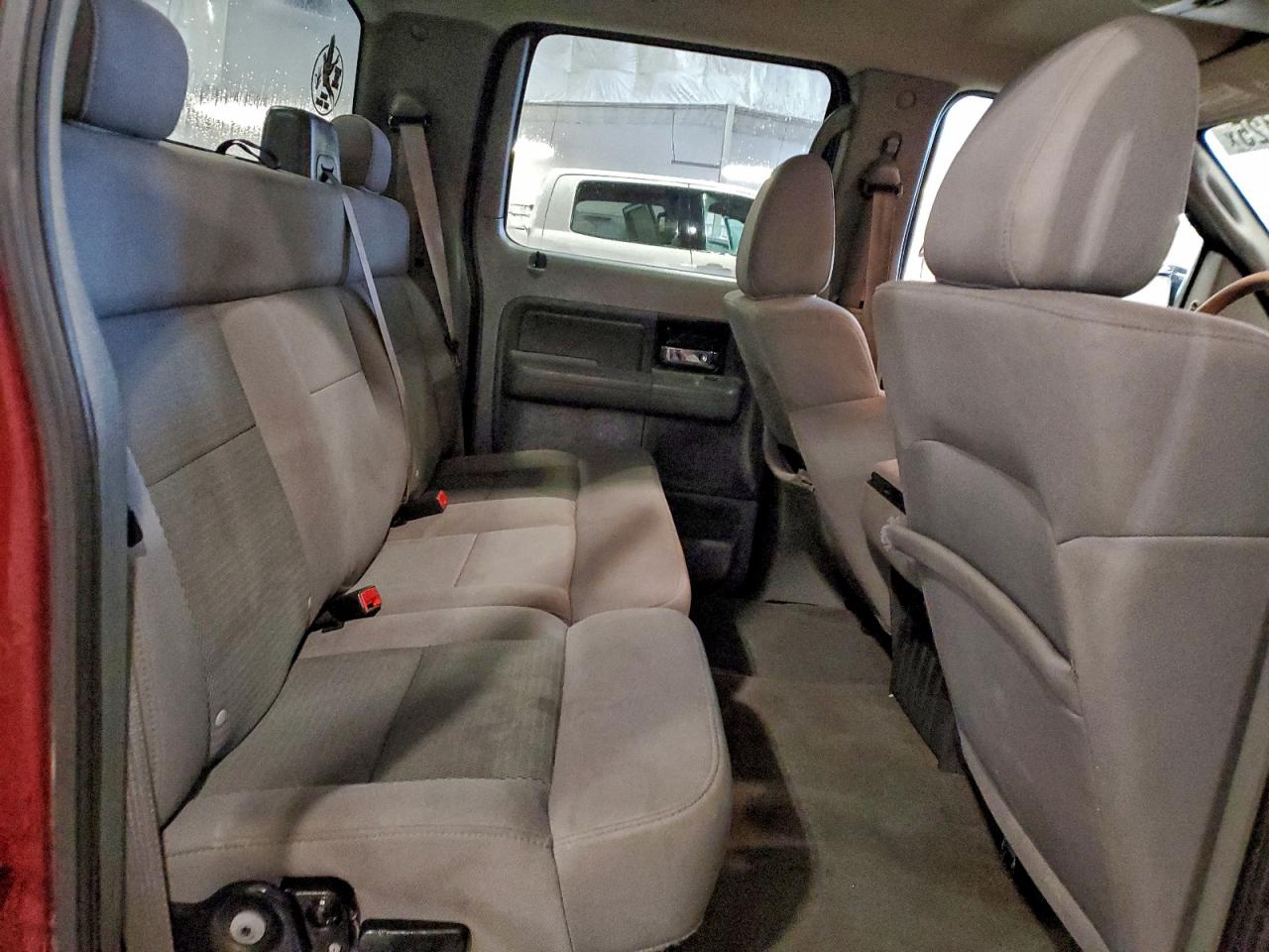 Ford F-150 Supercrew Image 6