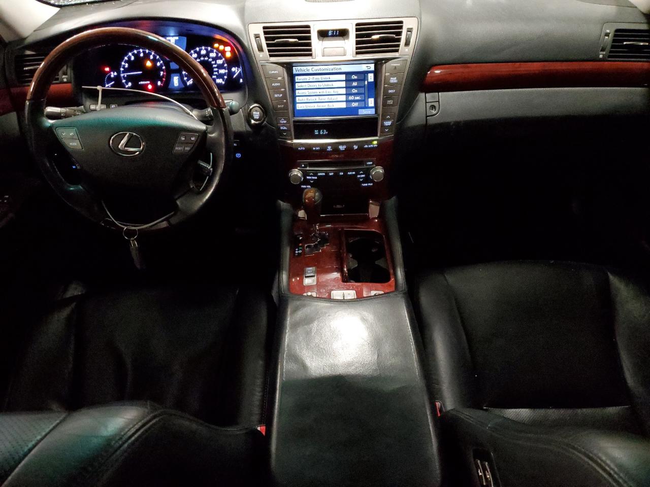 Lexus LS 460 Image 9