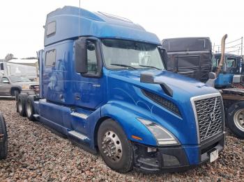  Salvage Volvo Vnl