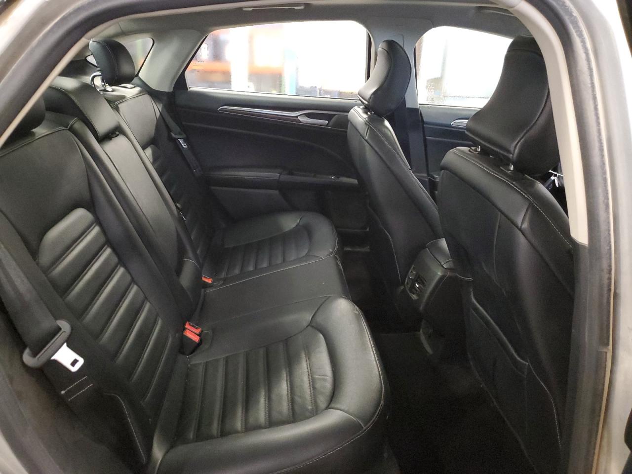 Ford Fusion Se Image 4