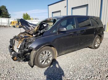  Salvage Kia Sedona