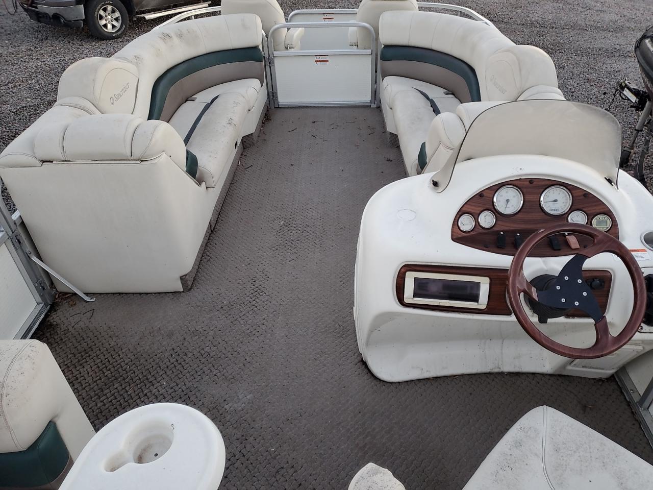 Other Pontoon Image 9