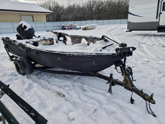  Salvage Cres Boat