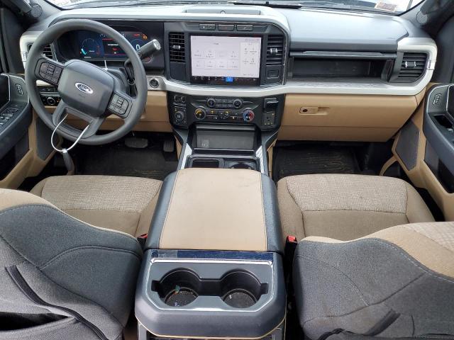 Ford F-350 Super Duty Image 4