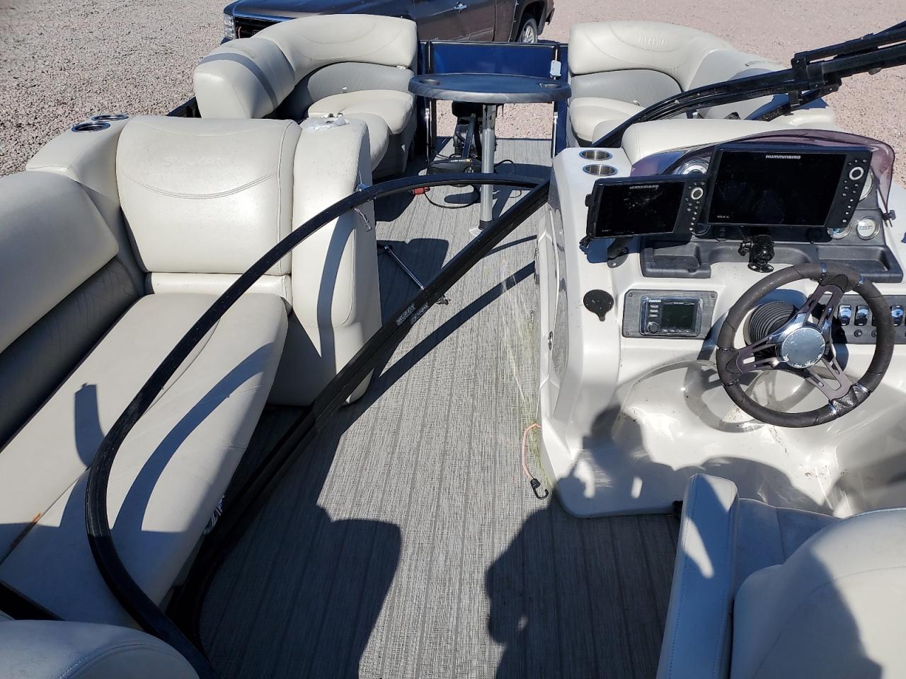 Slyvan Pontoon Image 4