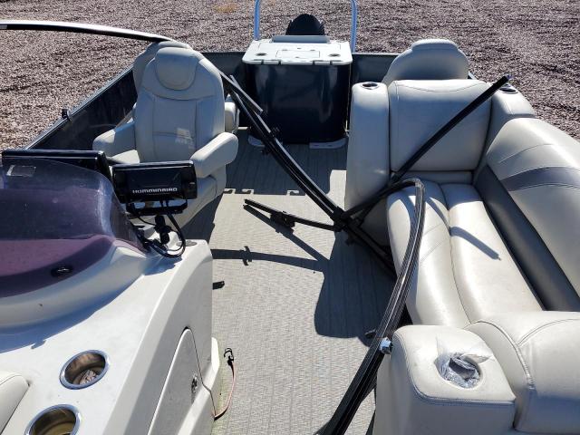 Slyvan Pontoon Image 8