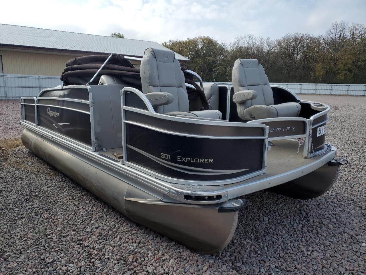 Premier Pontoon Image 1