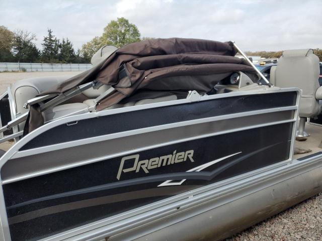 Premier Pontoon Image 8
