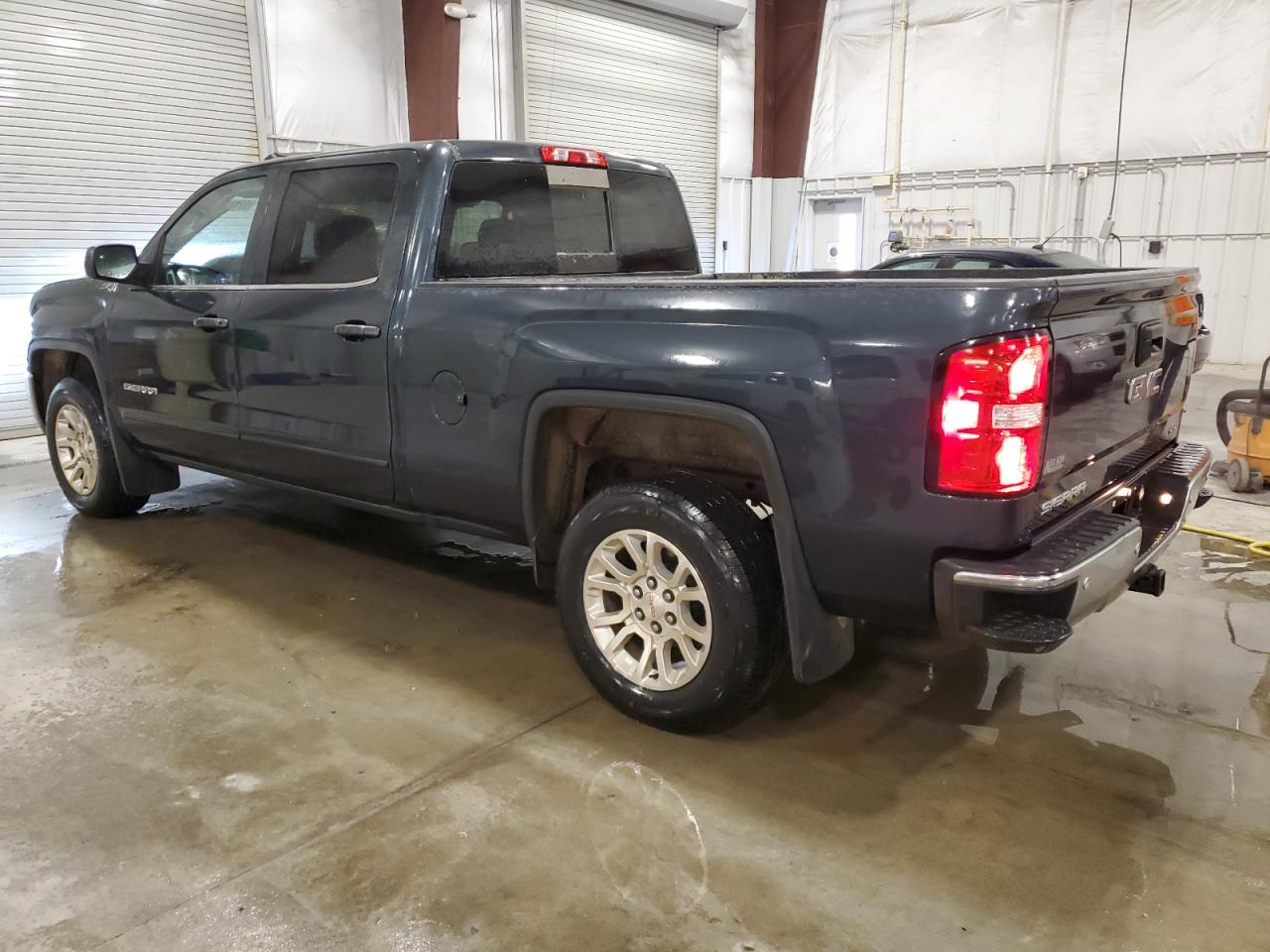 GMC Sierra K1500 Sle Image 3