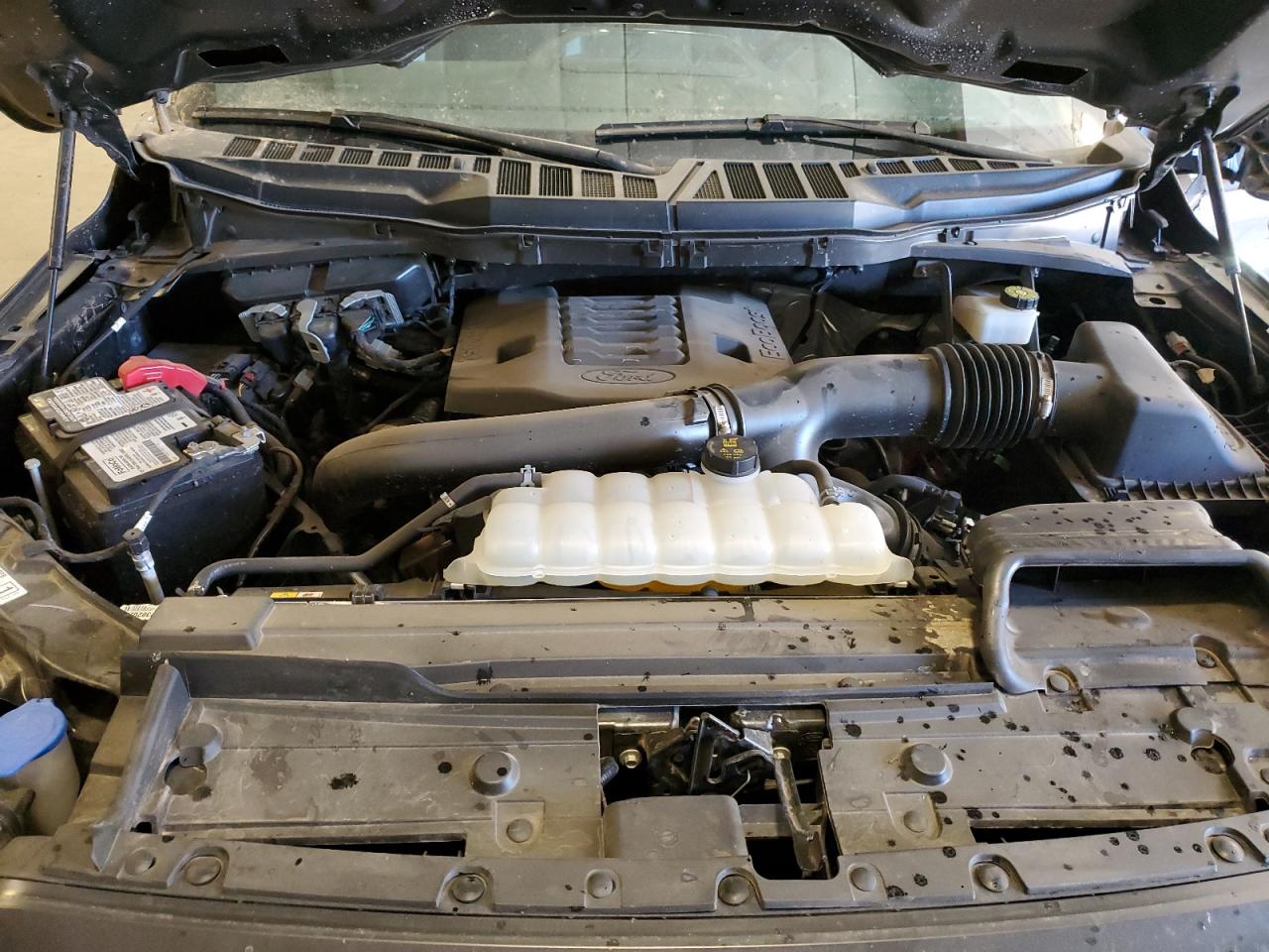 Ford F-150 Supercrew Image 7