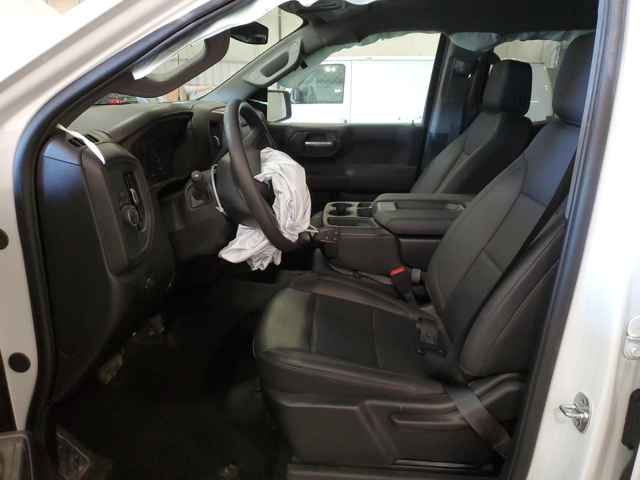 Chevrolet Silverado C1500 Image 8