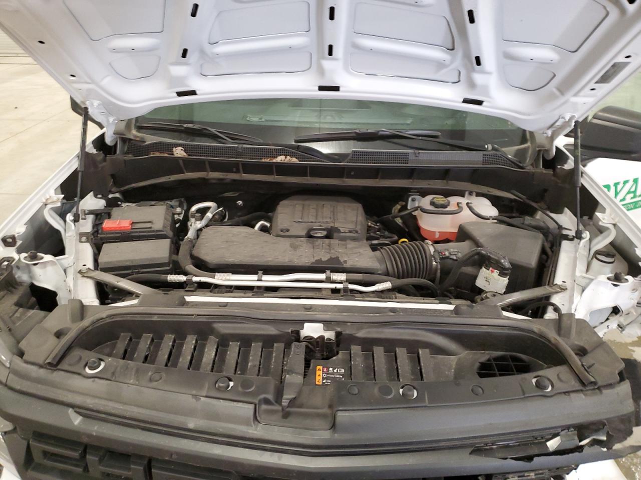 Chevrolet Silverado C1500 Image 11