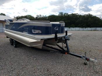  Salvage Tahoe Boat W Trl