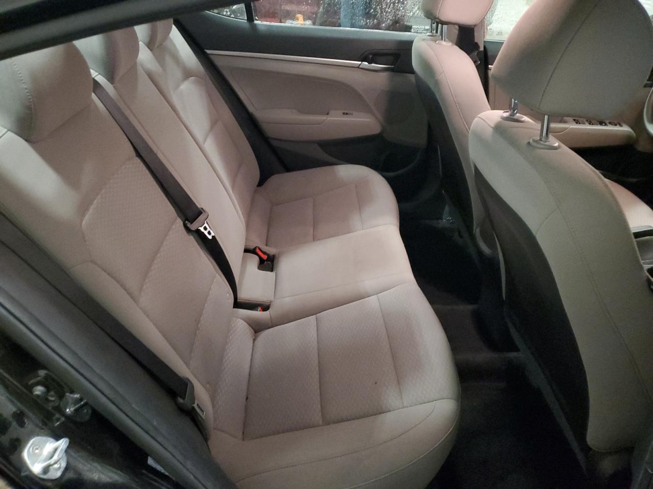 Hyundai ELANTRA Se Image 9