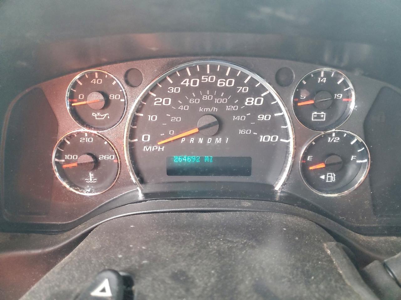 GMC Savana Cutaway G3500 Image 6