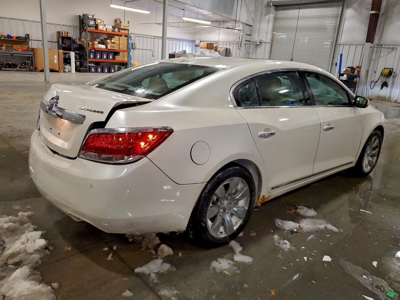 Buick LaCrosse Premium Image 11