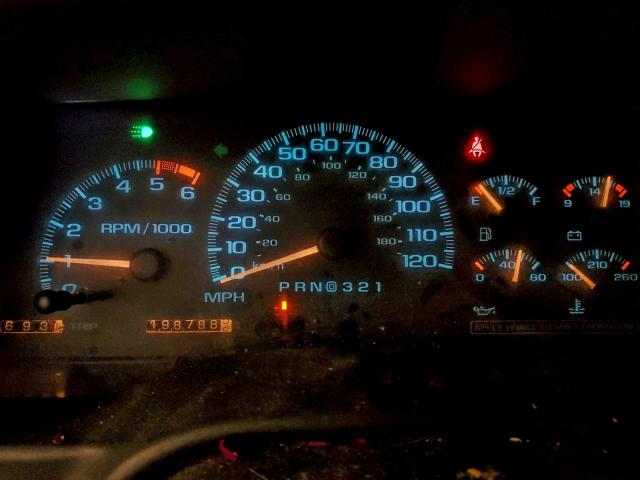 GMC Yukon Denali Image 12