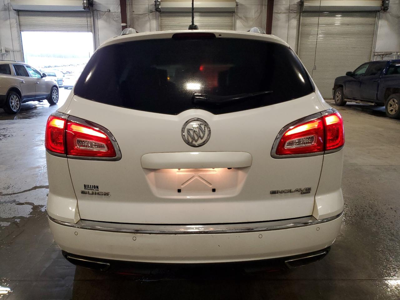 Buick Enclave Image 2