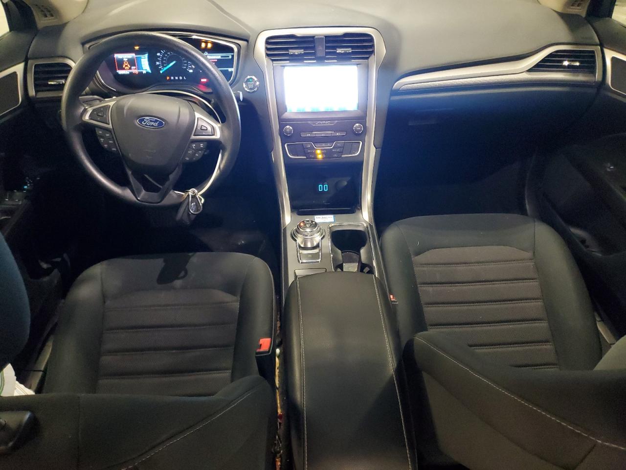 Ford Fusion Se Image 11