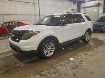  Salvage Ford Explorer