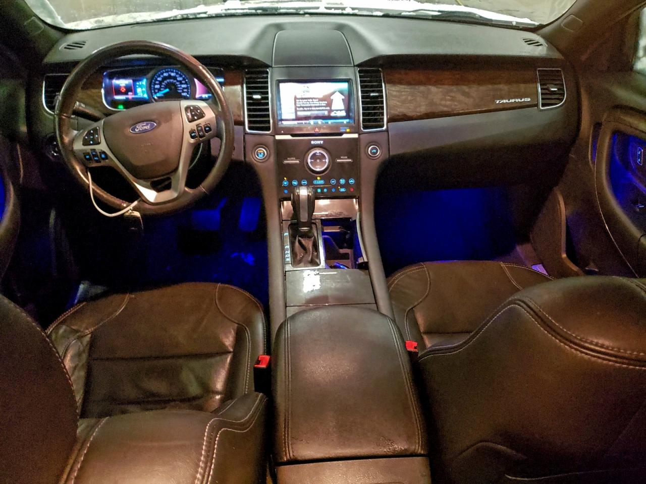 Ford Taurus Limited Image 12