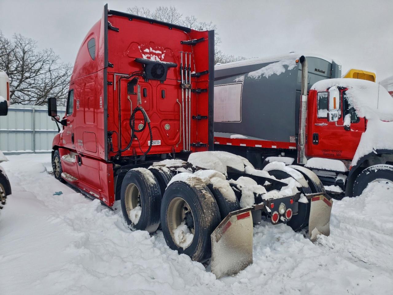 Freightliner Cascadia 1 Image 3