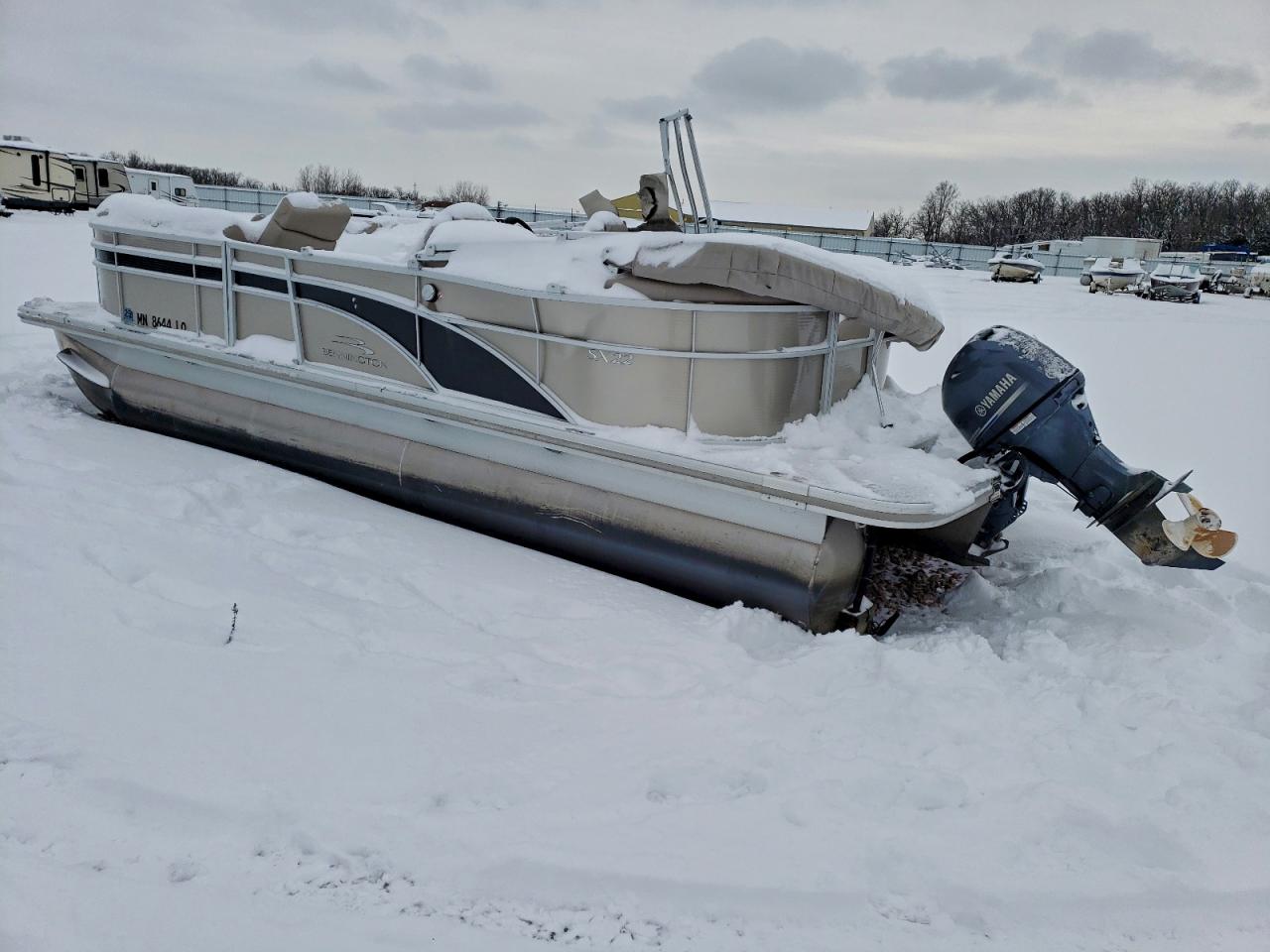 Beni Pontoon Image 5