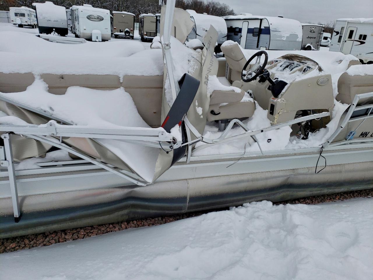 Beni Pontoon Image 9