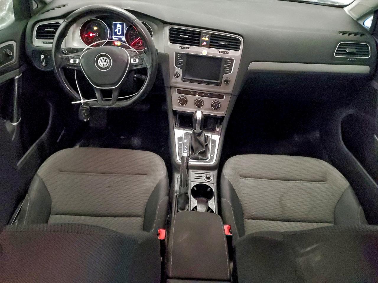 Volkswagen Golf S Image 9