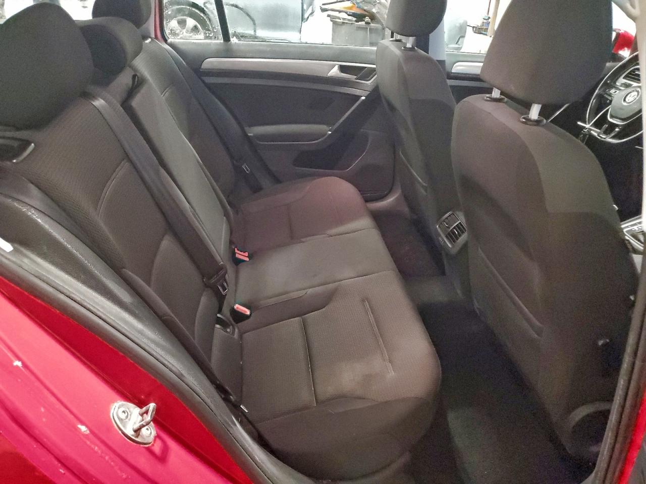 Volkswagen Golf S Image 3