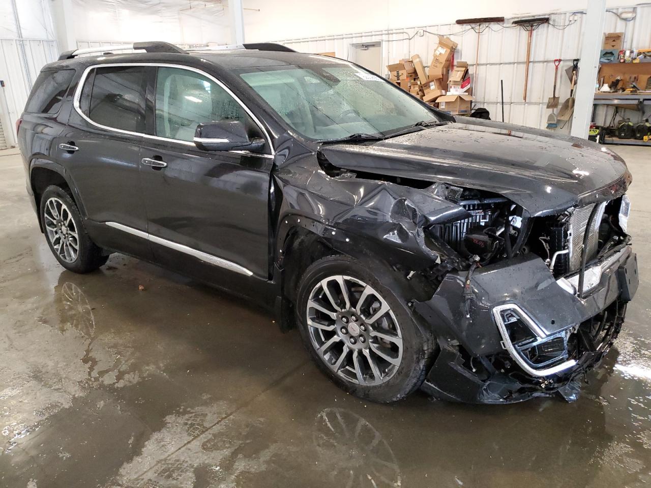 GMC Acadia Denali Image 3