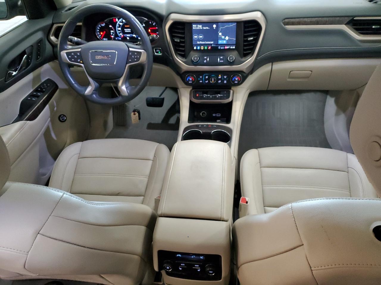 GMC Acadia Denali Image 9