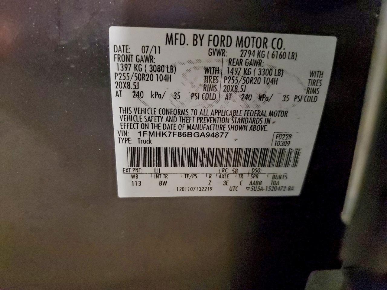 Ford Explorer Limited Image 8