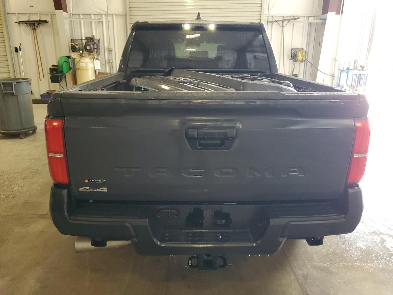 Toyota Tacoma Double Cab Image 8