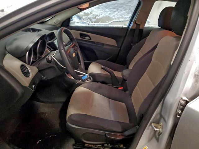 Chevrolet Cruze Ls Image 5