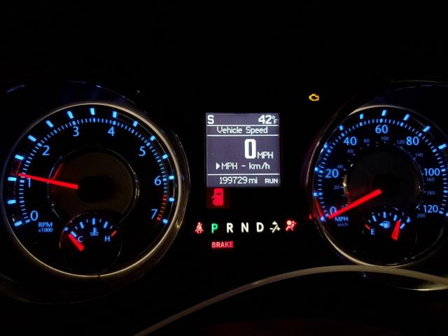 Chrysler Minivan Touring Image 5