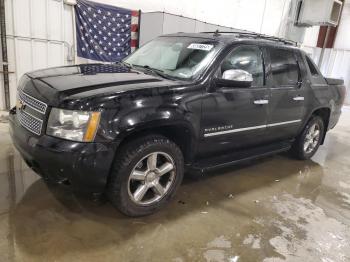  Salvage Chevrolet Avalanche