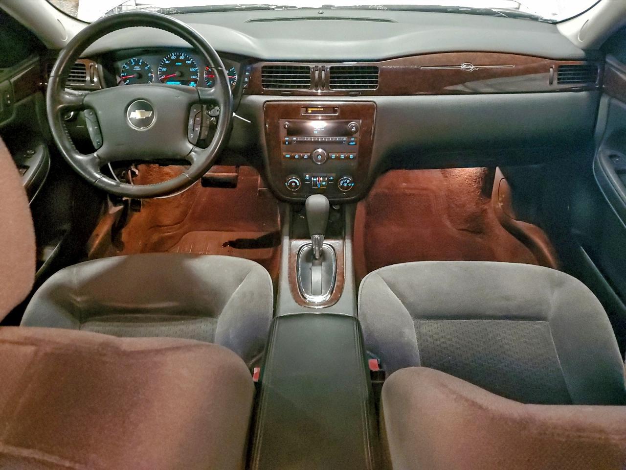 Chevrolet Impala Lt Image 12