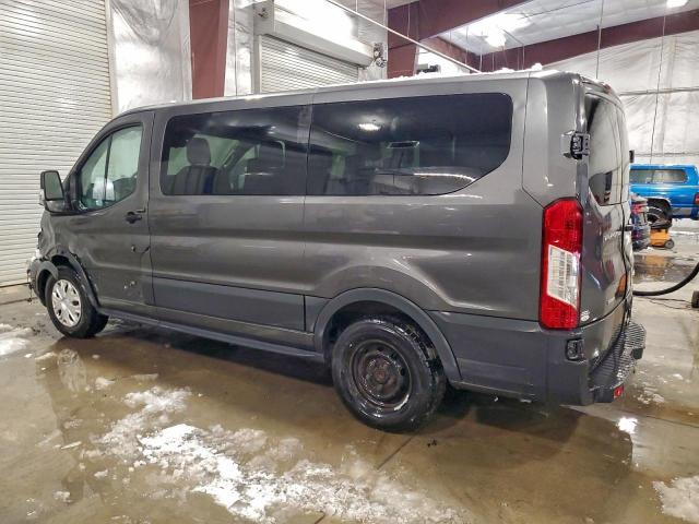 Ford Transit T-150 Image 12