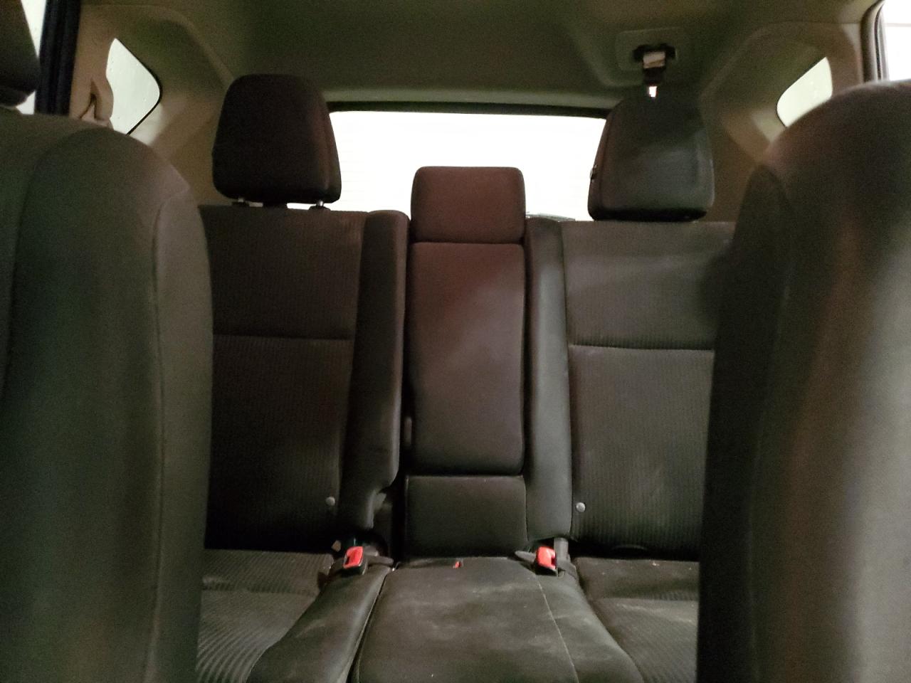 Toyota RAV4 Le Image 7