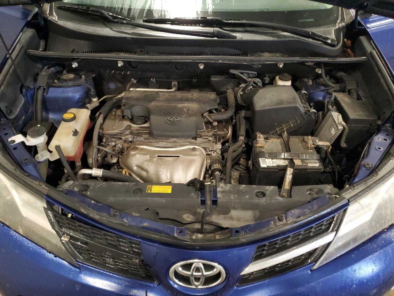 Toyota RAV4 Le Image 10
