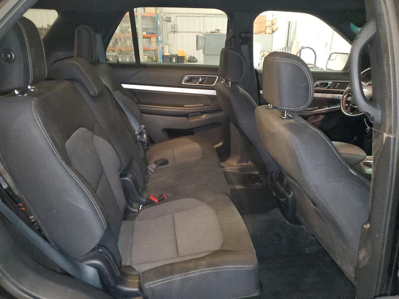 Ford Explorer Xlt Image 8