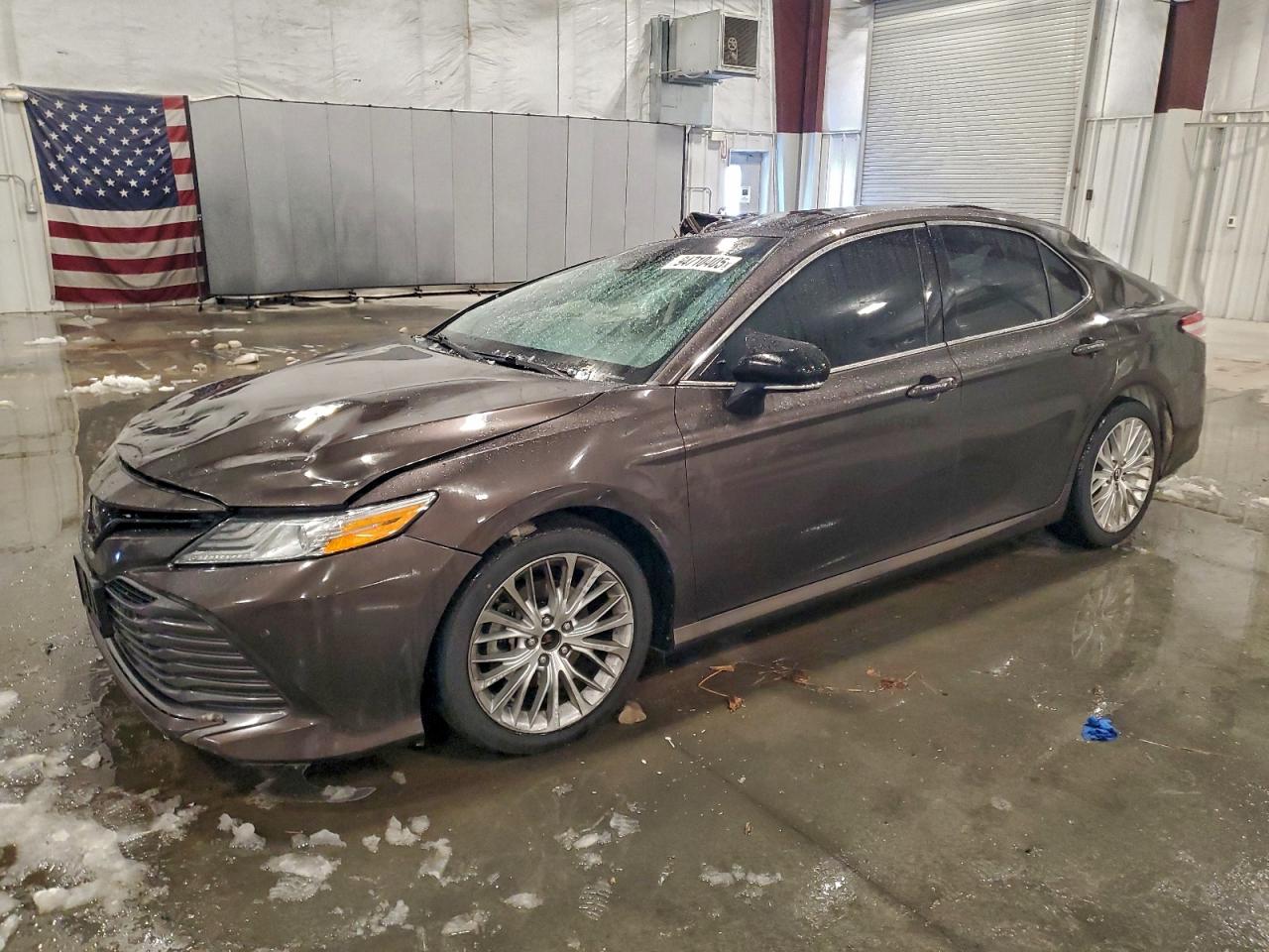 Toyota Camry L Image 1