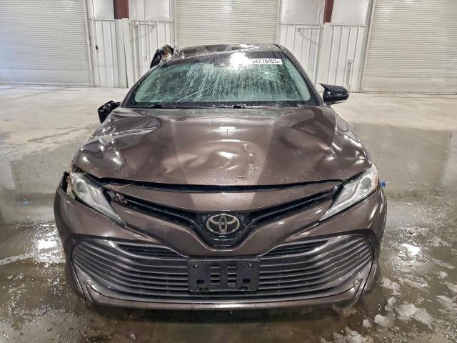 Toyota Camry L Image 10