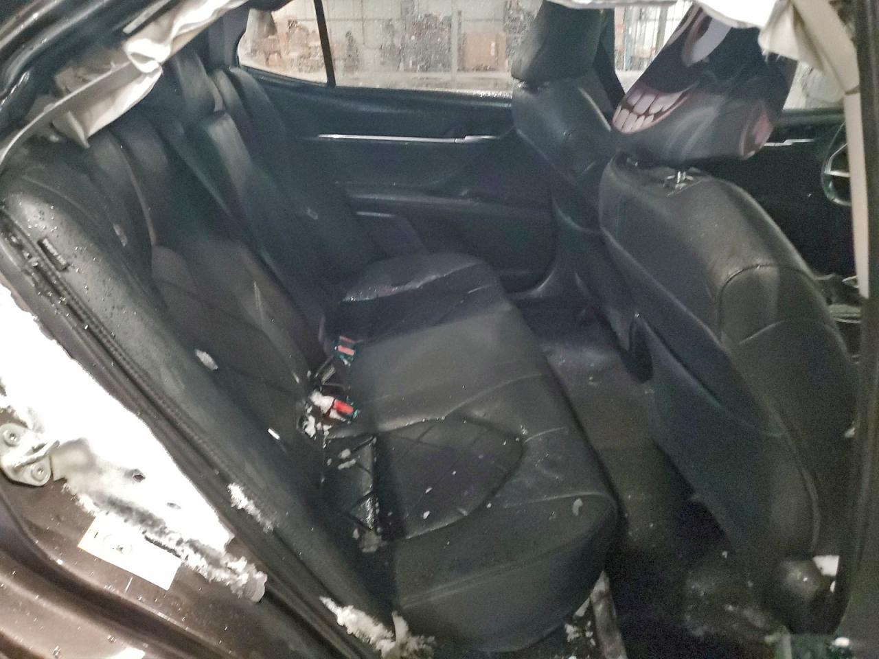 Toyota Camry L Image 12