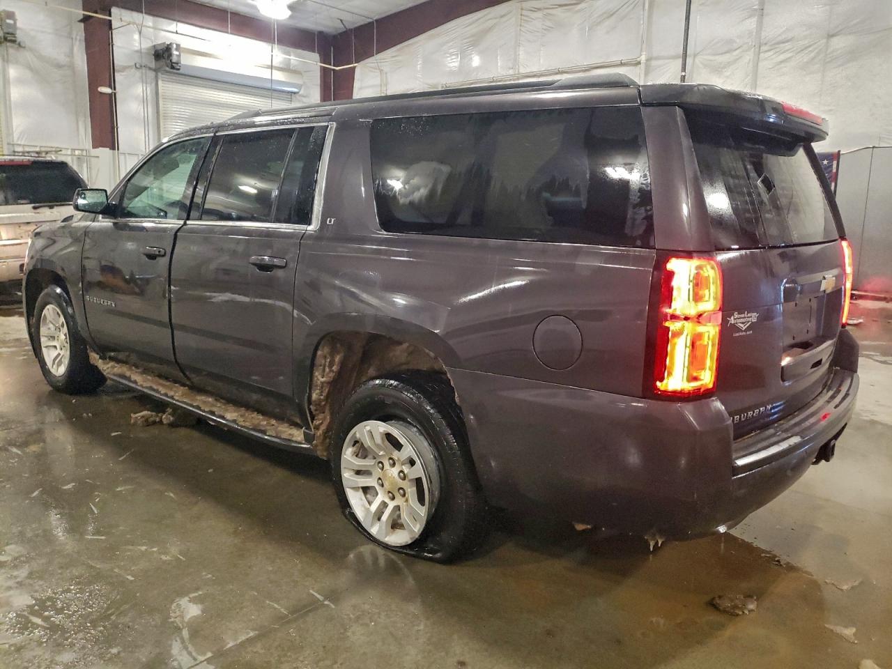 Chevrolet Suburban K1500 Lt Image 9