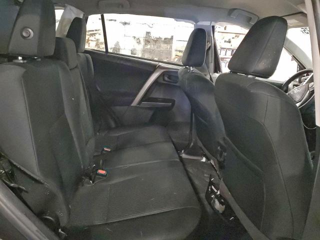 Toyota RAV4 Le Image 13