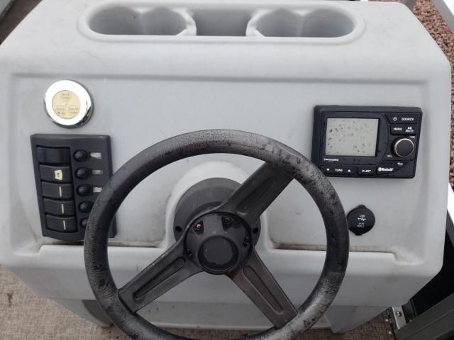 Maui Scooter Image 8