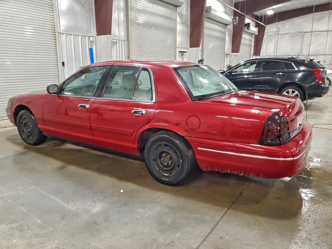 Ford Crown Vic Image 4